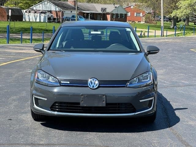 Used 2015 Volkswagen e-Golf e-Golf SEL Premium with VIN WVWPP7AUXFW902584 for sale in Cincinnati, OH